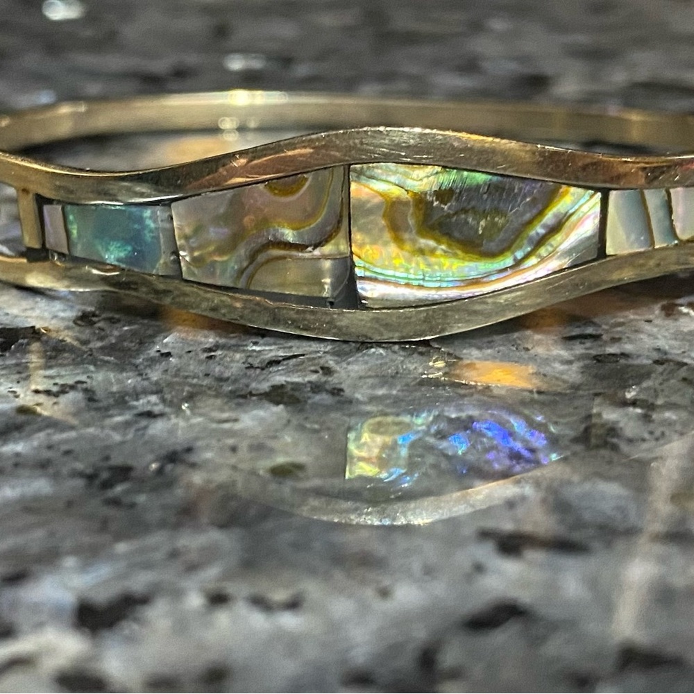 Vintage Natural Mother of Pearl Cuff Bracelet
